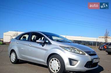 Седан Ford Fiesta 2012 в Києві