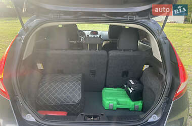 Хетчбек Ford Fiesta 2012 в 