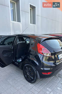 Хэтчбек Ford Fiesta 2013 в 