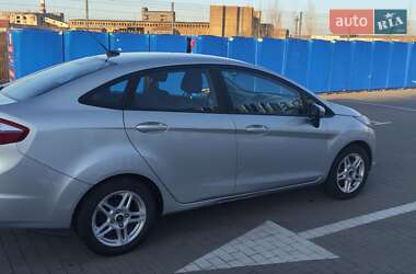 Седан Ford Fiesta 2017 в 