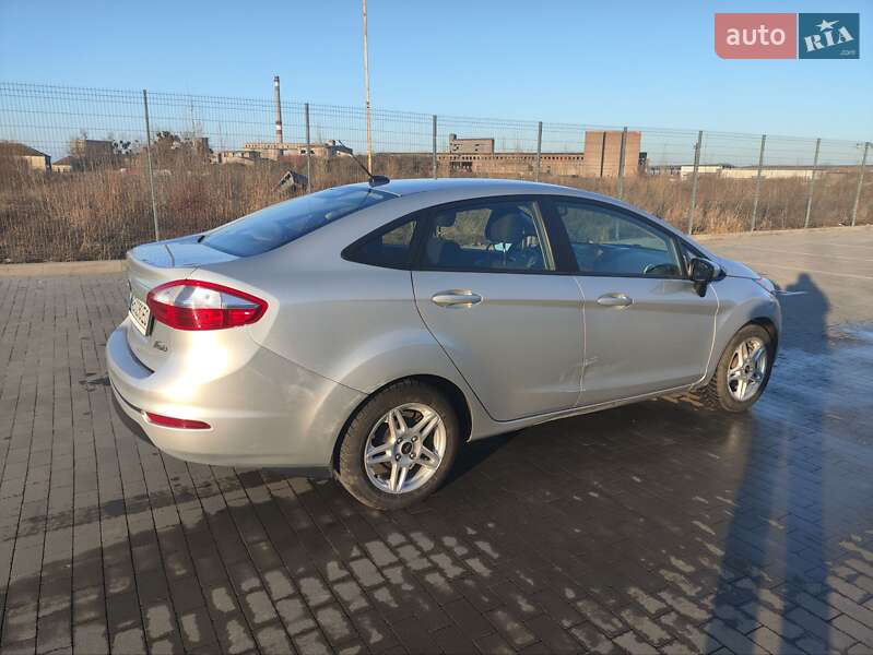 Седан Ford Fiesta 2017 в Виннице