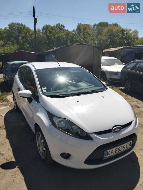 Хэтчбек Ford Fiesta 2009 в Киеве