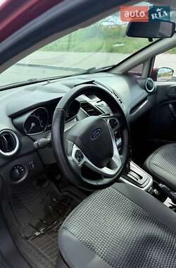 Седан Ford Fiesta 2016 в 