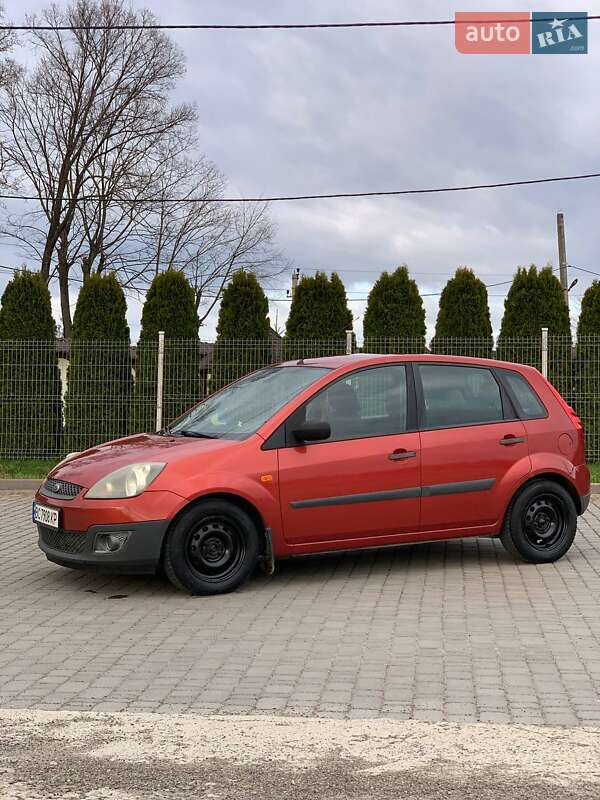 Хэтчбек Ford Fiesta 2007 в Николаеве