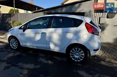 Хэтчбек Ford Fiesta 2016 в Днепре