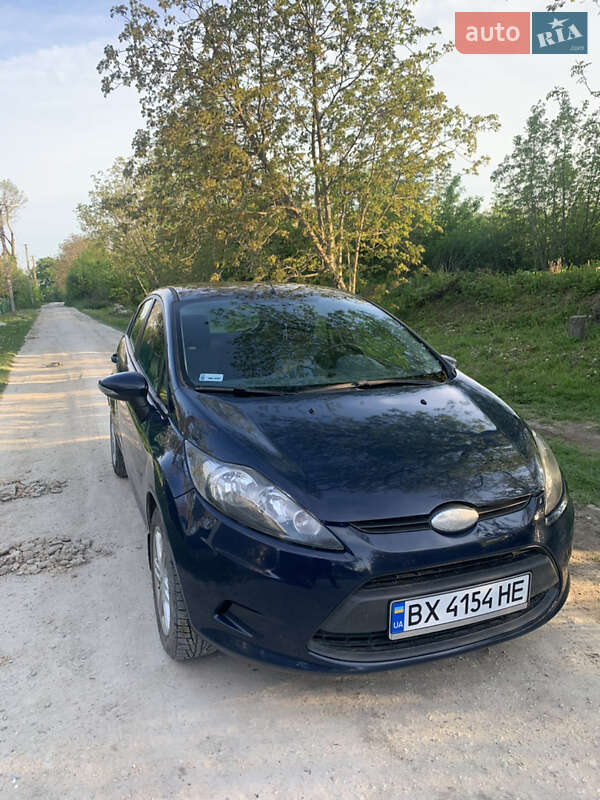 Хэтчбек Ford Fiesta 2009 в 