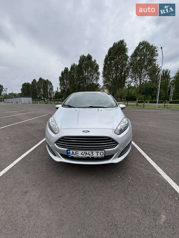 Седан Ford Fiesta 2018 в Кам'янському