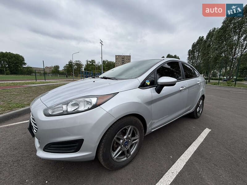 Седан Ford Fiesta 2018 в Кам'янському