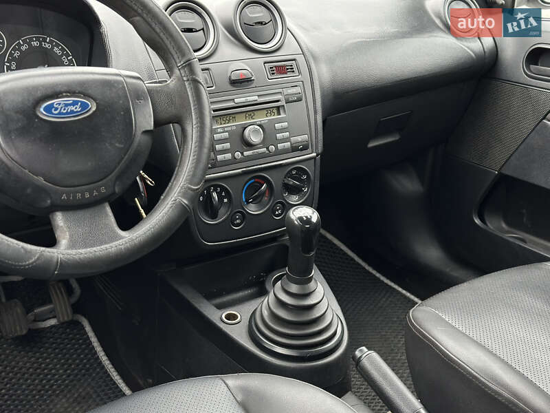 Хетчбек Ford Fiesta 2007 в Києві