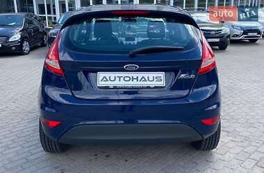 Хэтчбек Ford Fiesta 2011 в 