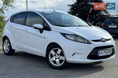 Хэтчбек Ford Fiesta 2012 в 