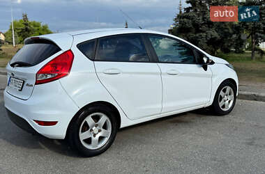Хэтчбек Ford Fiesta 2012 в 