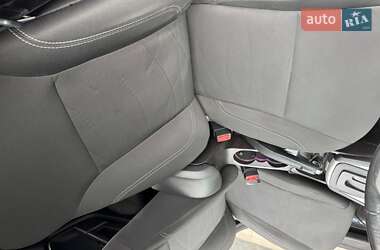 Хэтчбек Ford Fiesta 2015 в 