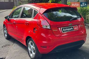 Хетчбек Ford Fiesta 2013 в 