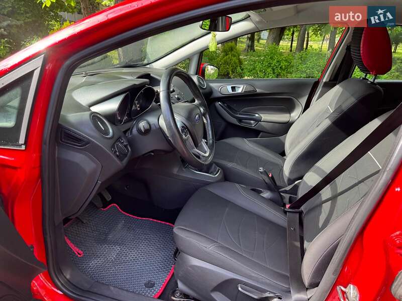 Хэтчбек Ford Fiesta 2013 в Киеве
