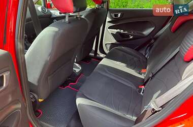 Хетчбек Ford Fiesta 2013 в 