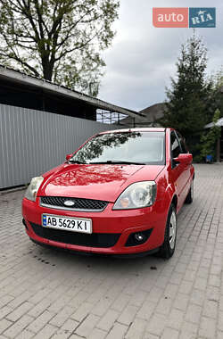 Хэтчбек Ford Fiesta 2007 в 
