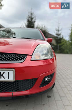 Хэтчбек Ford Fiesta 2007 в 