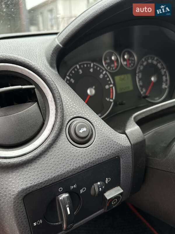 Хэтчбек Ford Fiesta 2007 в Хмельнике фото 26 Хэтчбек Ford Fiesta 2007 в Хмельнике