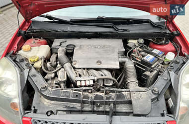 Хэтчбек Ford Fiesta 2007 в 