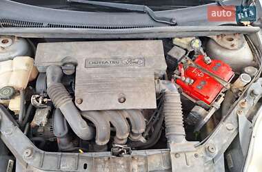 Хетчбек Ford Fiesta 2006 в 