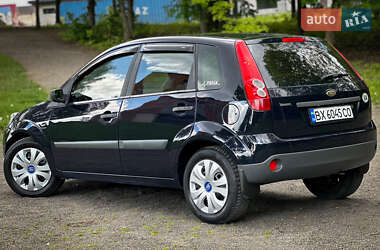 Хетчбек Ford Fiesta 2006 в 
