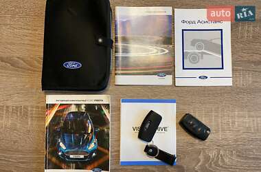 Хетчбек Ford Fiesta 2013 в 