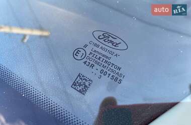 Хетчбек Ford Fiesta 2013 в 