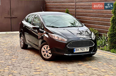 Седан Ford Fiesta 2016 в 