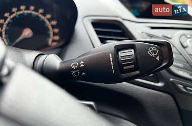 Седан Ford Fiesta 2016 в 