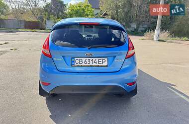 Хэтчбек Ford Fiesta 2011 в 