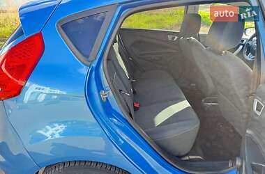 Хэтчбек Ford Fiesta 2011 в 