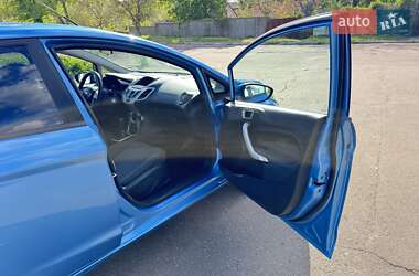 Хэтчбек Ford Fiesta 2011 в 