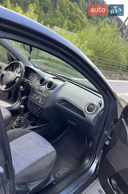 Хэтчбек Ford Fiesta 2008 в 