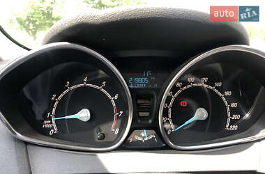 Хэтчбек Ford Fiesta 2014 в 