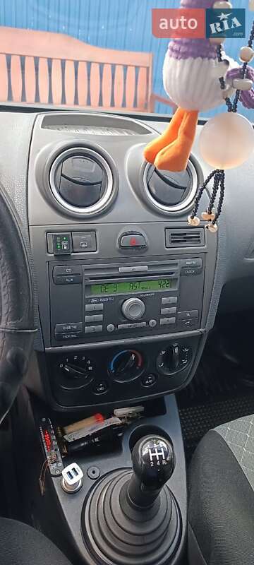 Хетчбек Ford Fiesta 2008 в Мукачевому