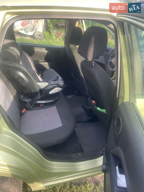 Хетчбек Ford Fiesta 2007 в Кам'янському