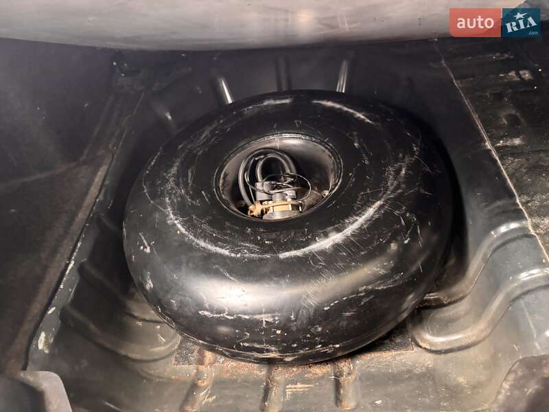 Седан Ford Fiesta 2014 в Житомире фото 16 Седан Ford Fiesta 2014 в Житомире