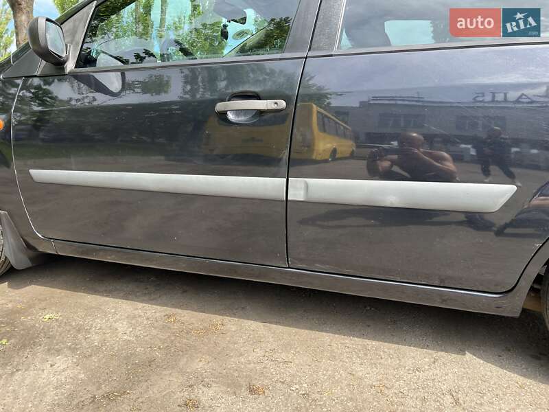 Хэтчбек Ford Fiesta 2006 в Киеве