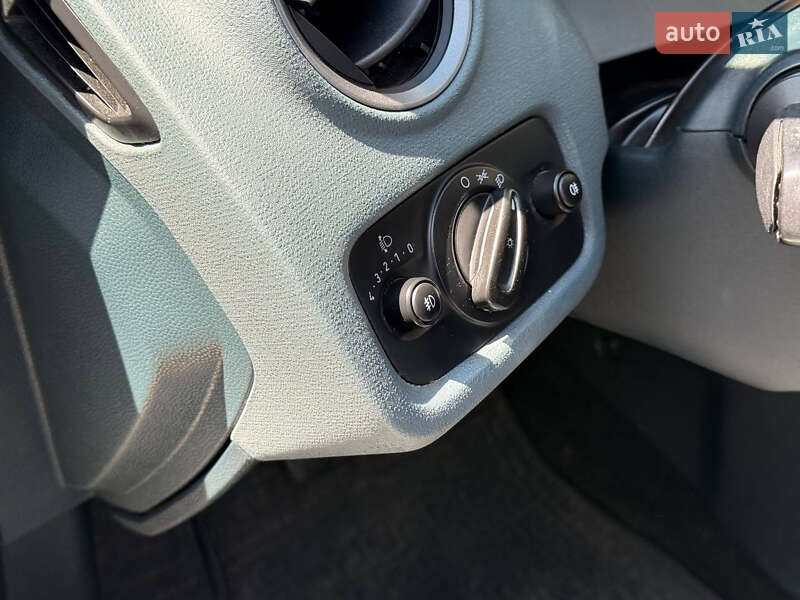 Хэтчбек Ford Fiesta 2010 в Днепре