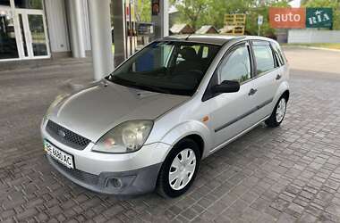 Хетчбек Ford Fiesta 2005 в 