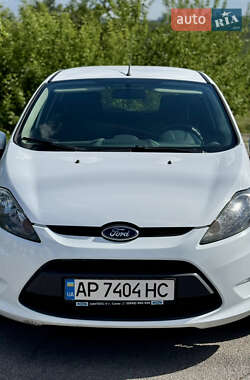 Хэтчбек Ford Fiesta 2010 в 