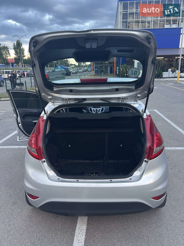 Хэтчбек Ford Fiesta 2011 в Днепре фото 7 Хэтчбек Ford Fiesta 2011 в Днепре