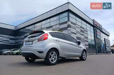 Хэтчбек Ford Fiesta 2017 в 