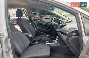 Хэтчбек Ford Fiesta 2017 в 