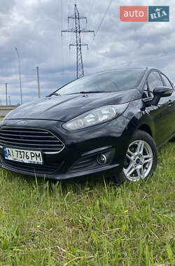 Седан Ford Fiesta 2017 в Нових Петрівцях