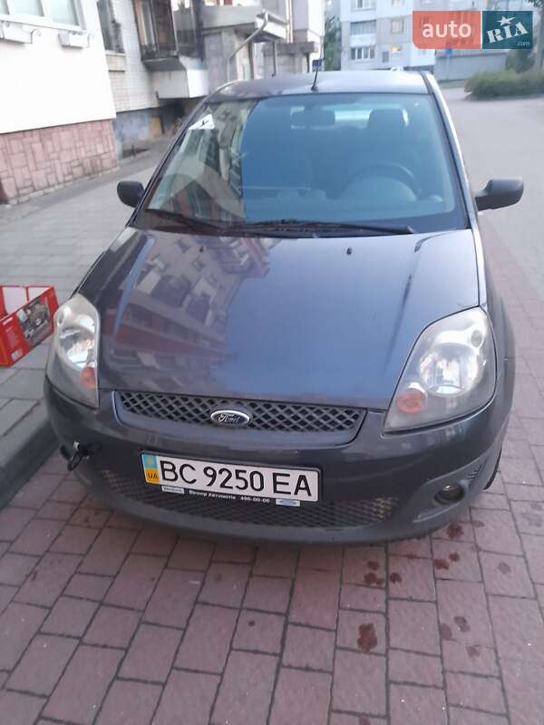 Хэтчбек Ford Fiesta 2008 в 