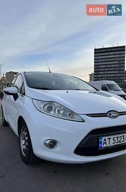 Седан Ford Fiesta 2012 в 