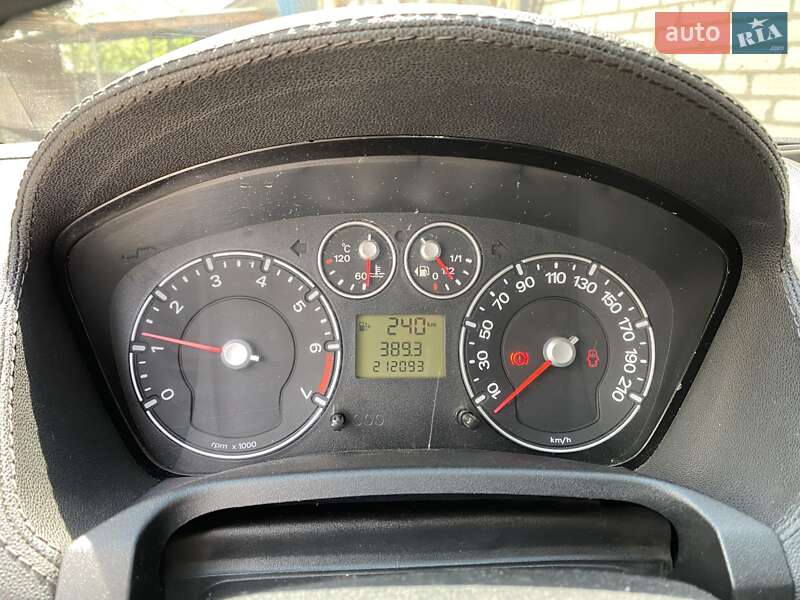 Хэтчбек Ford Fiesta 2006 в Никополе