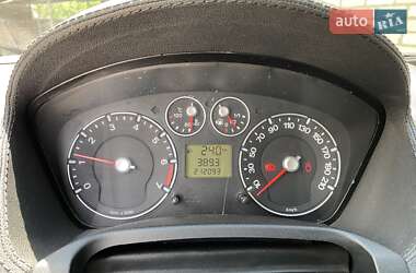 Хэтчбек Ford Fiesta 2006 в 